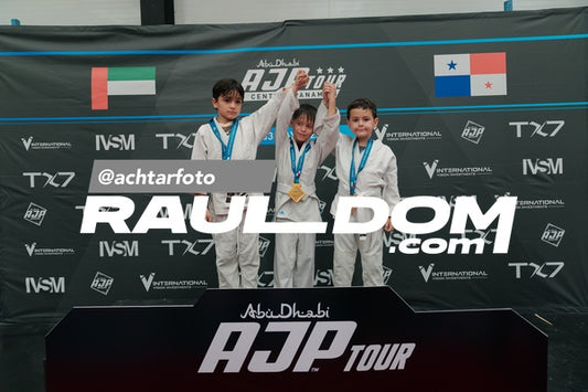 AjpTour-achtarfoto-102814.jpg