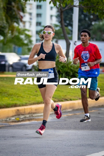 BimboGlobalRace-oneflashphoto-300.jpg