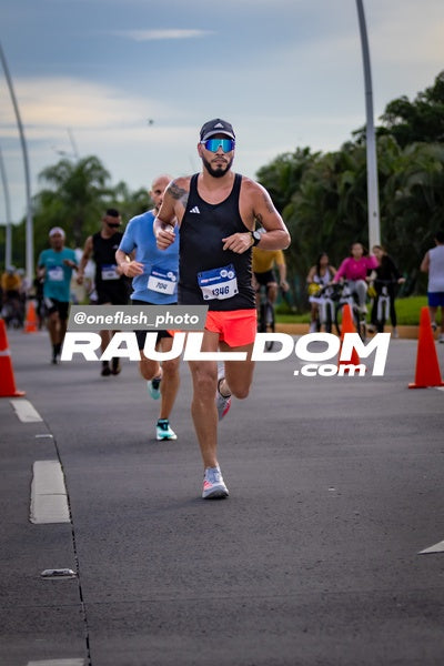 BimboGlobalRace-oneflashphoto-360.jpg