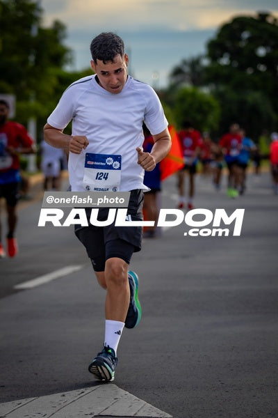 BimboGlobalRace-oneflashphoto-400.jpg