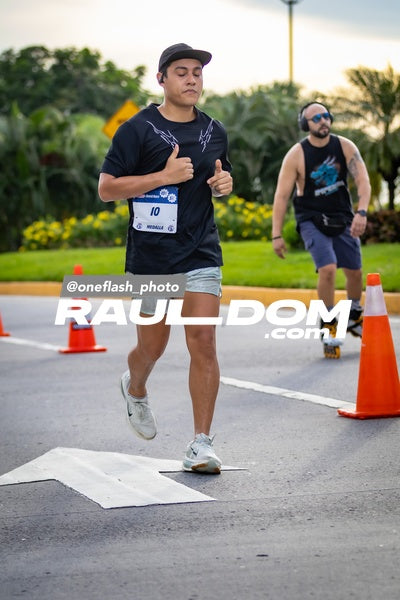 BimboGlobalRace-oneflashphoto-562.jpg