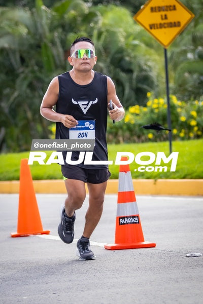 BimboGlobalRace-oneflashphoto-600.jpg