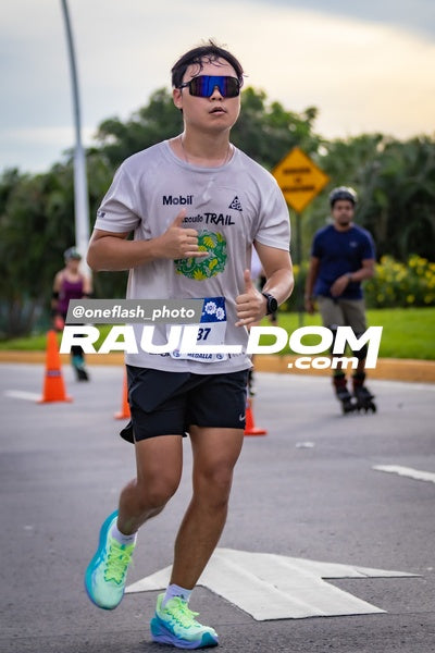 BimboGlobalRace-oneflashphoto-624.jpg