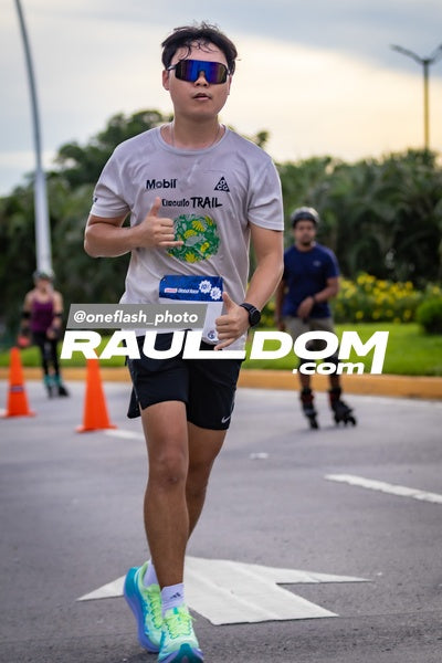 BimboGlobalRace-oneflashphoto-625.jpg