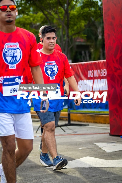 BimboGlobalRace-oneflashphoto-850.jpg