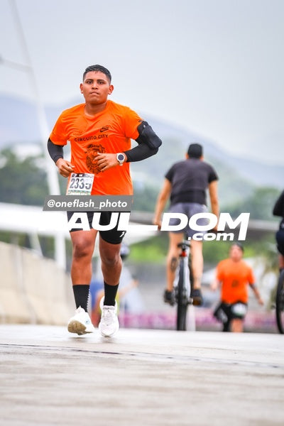 CircuitoCity10k-oneflashphoto-2391.jpg
