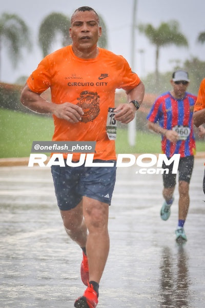 CircuitoCity10k-oneflashphoto-512.jpg