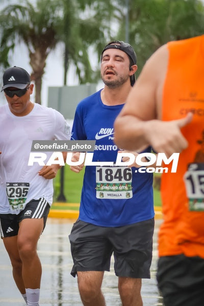 CircuitoCity10k-oneflashphoto-640.jpg