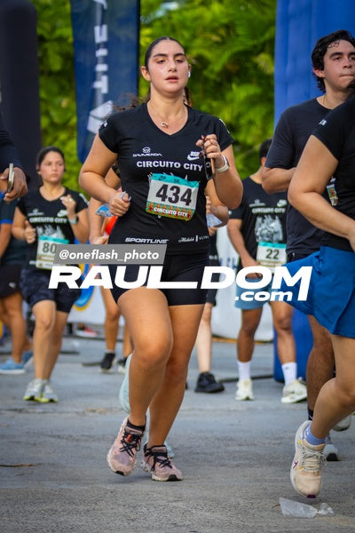 CircuitoCity5K-oneflashphoto-1084.jpg