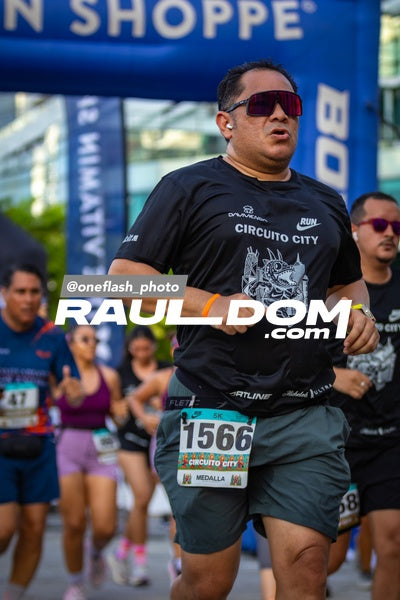 CircuitoCity5K-oneflashphoto-1113.jpg