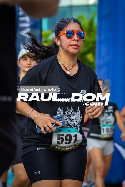 CircuitoCity5K-oneflashphoto-1206.jpg