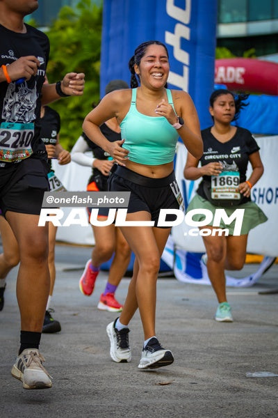CircuitoCity5K-oneflashphoto-1221.jpg