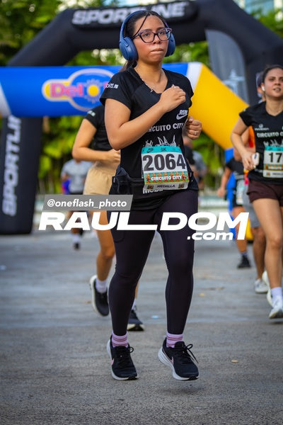 CircuitoCity5K-oneflashphoto-1248.jpg