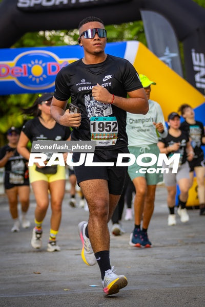 CircuitoCity5K-oneflashphoto-1301.jpg