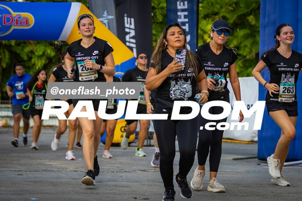 CircuitoCity5K-oneflashphoto-1317.jpg