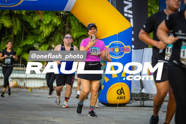 CircuitoCity5K-oneflashphoto-1327.jpg