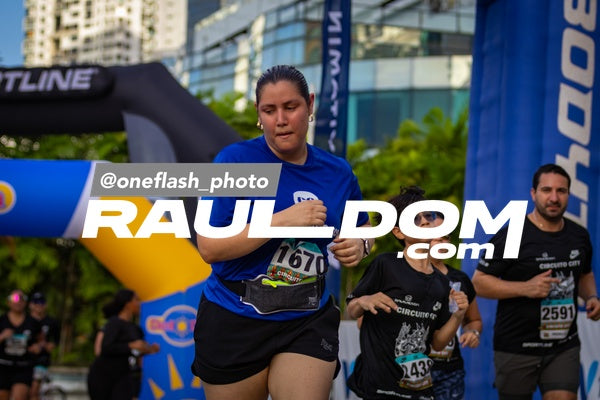 CircuitoCity5K-oneflashphoto-1348.jpg