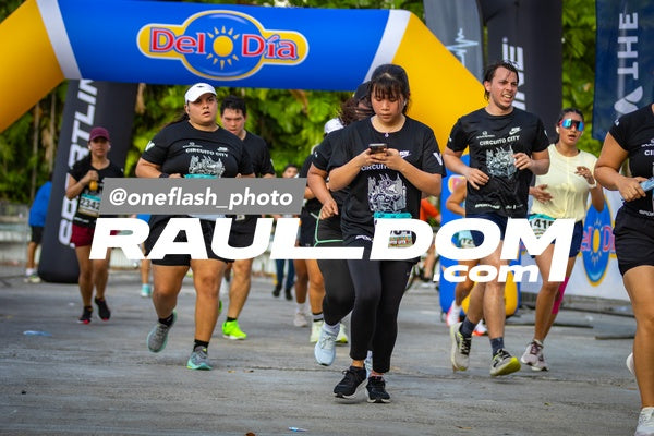 CircuitoCity5K-oneflashphoto-1351.jpg