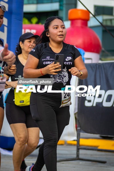 CircuitoCity5K-oneflashphoto-1375.jpg