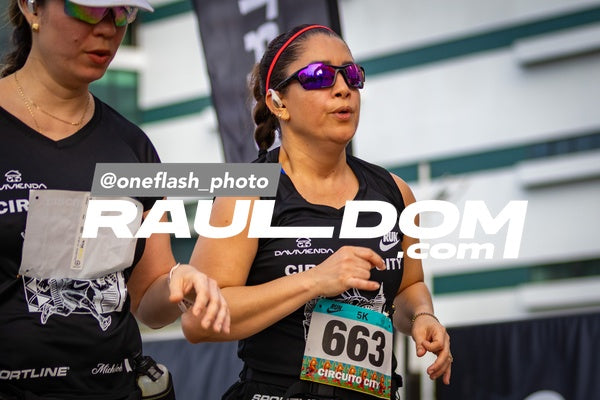 CircuitoCity5K-oneflashphoto-1397.jpg