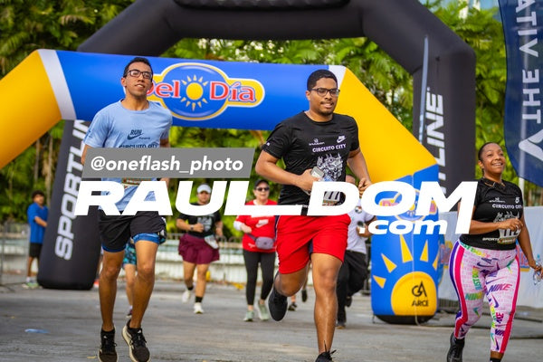 CircuitoCity5K-oneflashphoto-1406.jpg