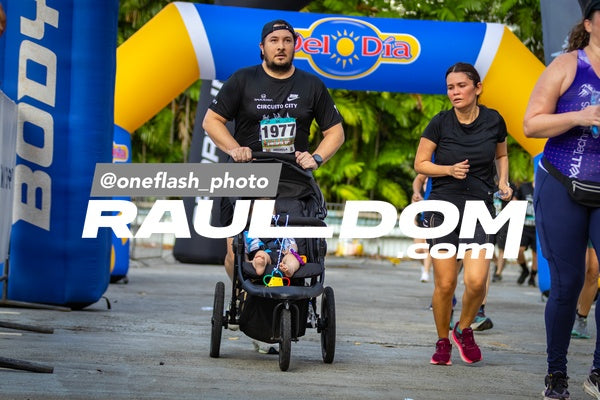 CircuitoCity5K-oneflashphoto-1412.jpg