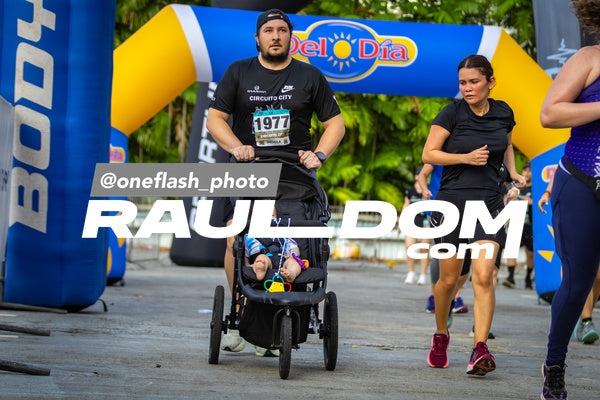 CircuitoCity5K-oneflashphoto-1413.jpg