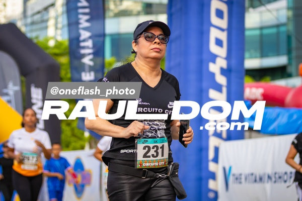 CircuitoCity5K-oneflashphoto-1428.jpg