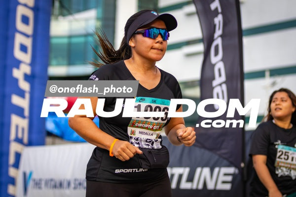 CircuitoCity5K-oneflashphoto-1448.jpg