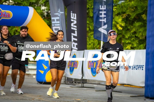 CircuitoCity5K-oneflashphoto-1463.jpg