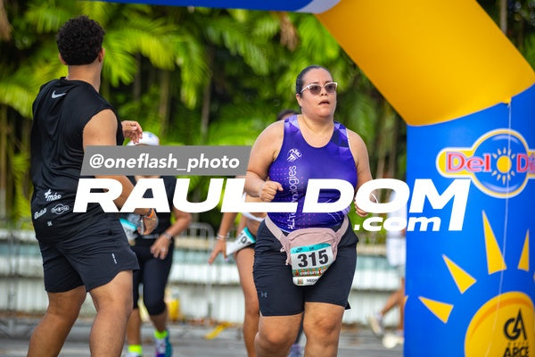 CircuitoCity5K-oneflashphoto-1472.jpg