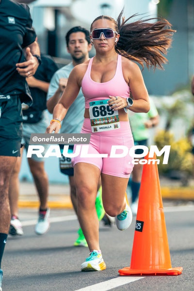 CircuitoCity5K-oneflashphoto-188.jpg