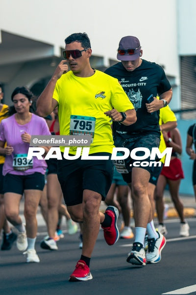 CircuitoCity5K-oneflashphoto-259.jpg