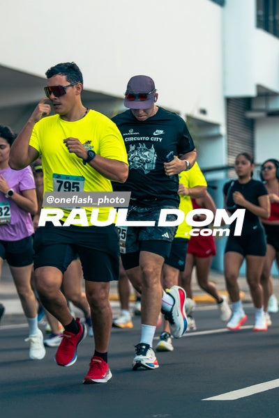 CircuitoCity5K-oneflashphoto-260.jpg