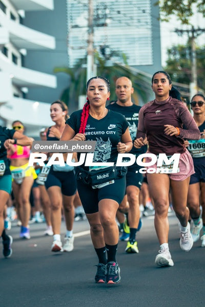 CircuitoCity5K-oneflashphoto-300.jpg