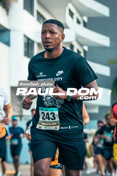 CircuitoCity5K-oneflashphoto-314.jpg