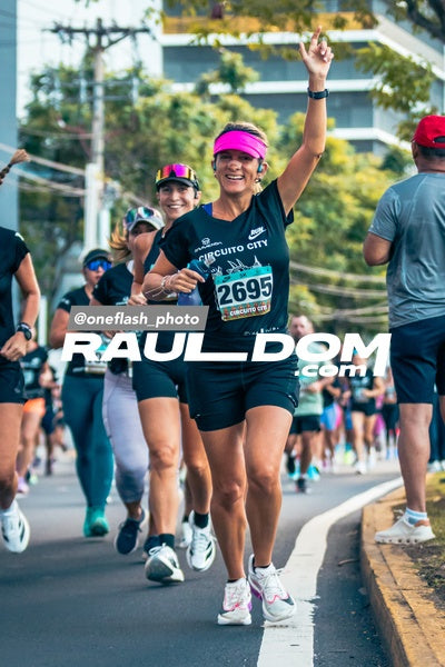CircuitoCity5K-oneflashphoto-320.jpg