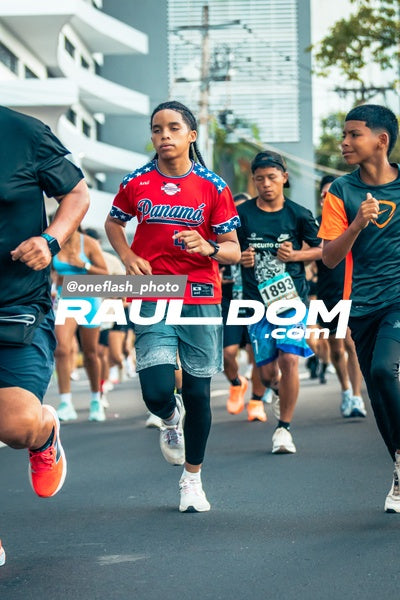 CircuitoCity5K-oneflashphoto-377.jpg