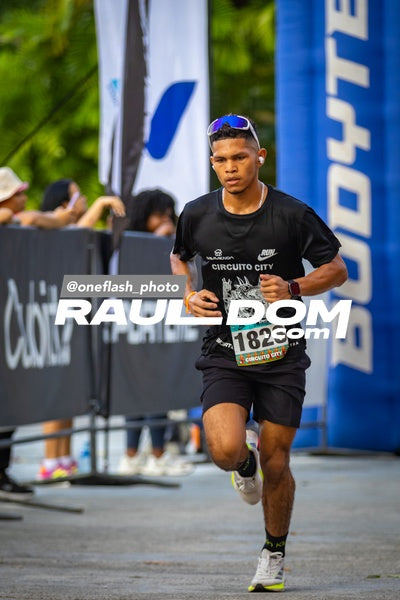 CircuitoCity5K-oneflashphoto-550.jpg