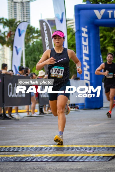 CircuitoCity5K-oneflashphoto-572.jpg