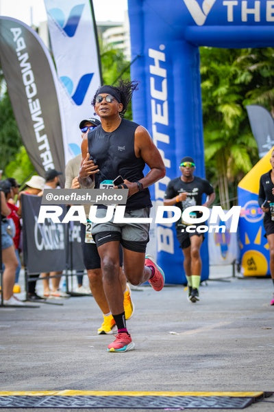CircuitoCity5K-oneflashphoto-583.jpg