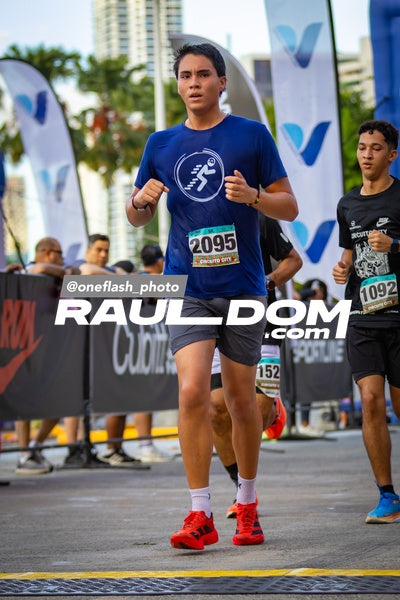 CircuitoCity5K-oneflashphoto-657.jpg