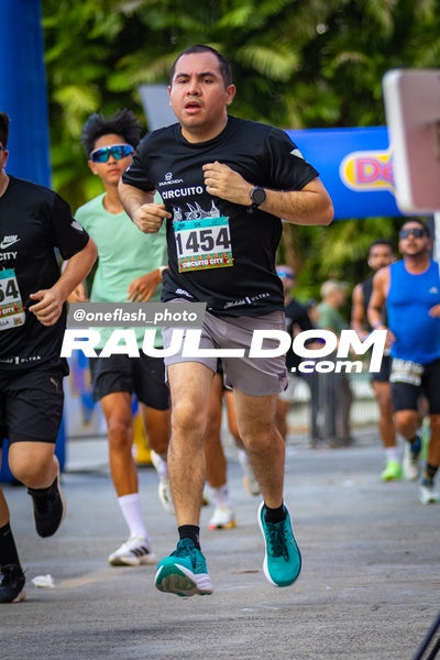 CircuitoCity5K-oneflashphoto-694.jpg