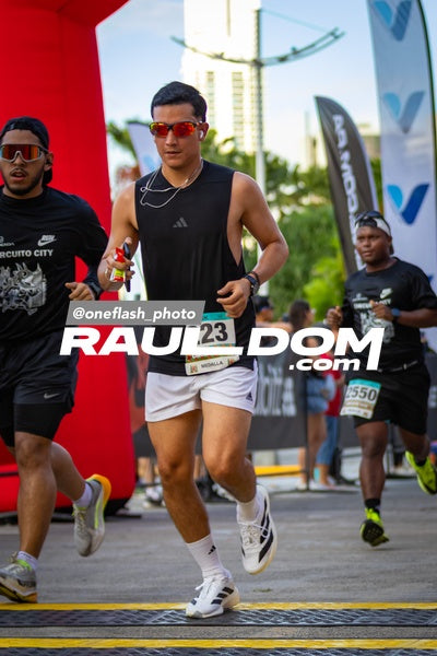 CircuitoCity5K-oneflashphoto-752.jpg