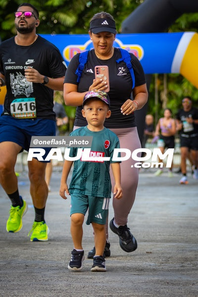 CircuitoCity5K-oneflashphoto-828.jpg