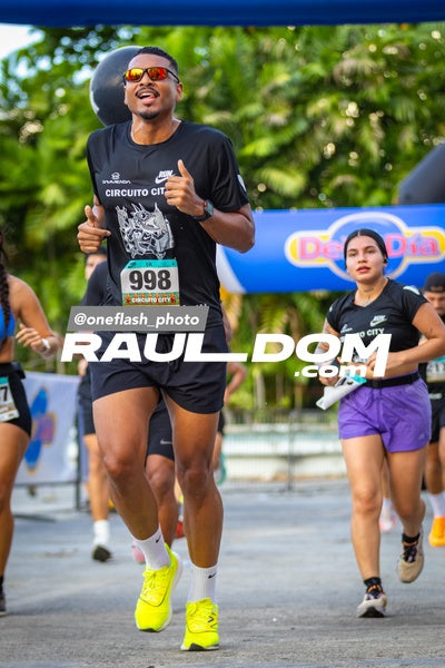 CircuitoCity5K-oneflashphoto-831.jpg