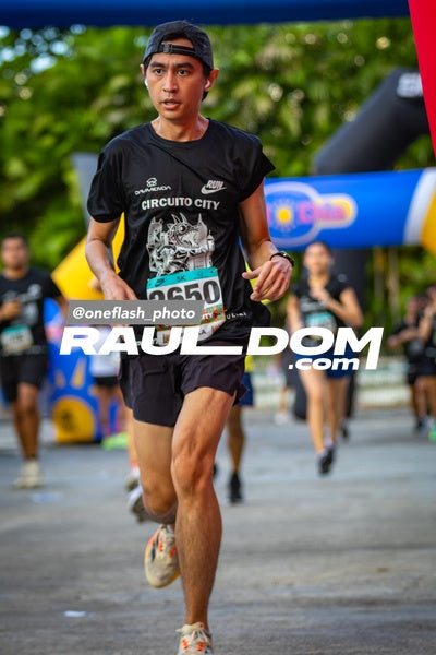 CircuitoCity5K-oneflashphoto-880.jpg