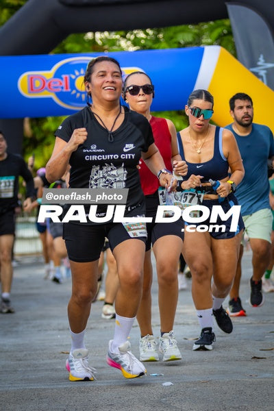 CircuitoCity5K-oneflashphoto-999.jpg