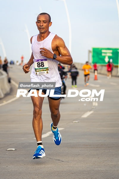CircuitoCity8k-oneflashphoto-320.jpg