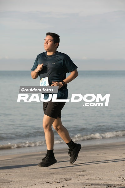 JuanHombronTrailRun-rauldom-4584.jpg